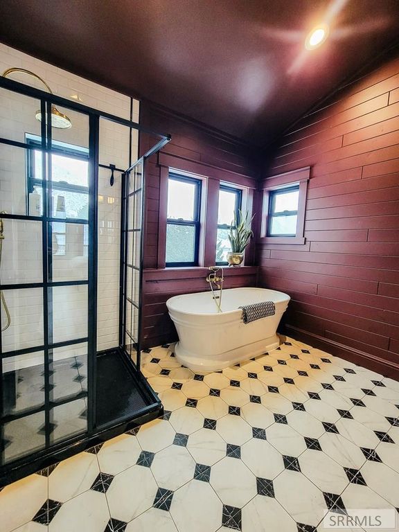 Image 16 of property listing at 231 S Agate Drive, Salmon, ID 83467