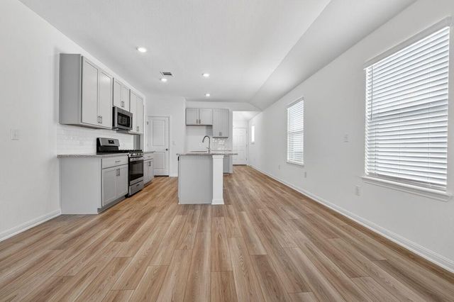 14122 Edna Maxine WALK, Del Valle, TX 78617