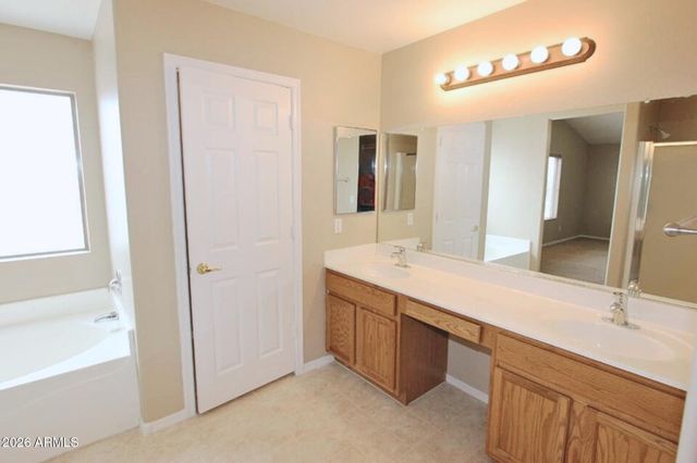 3846 W Morgan Lane, San Tan Valley, AZ 85144