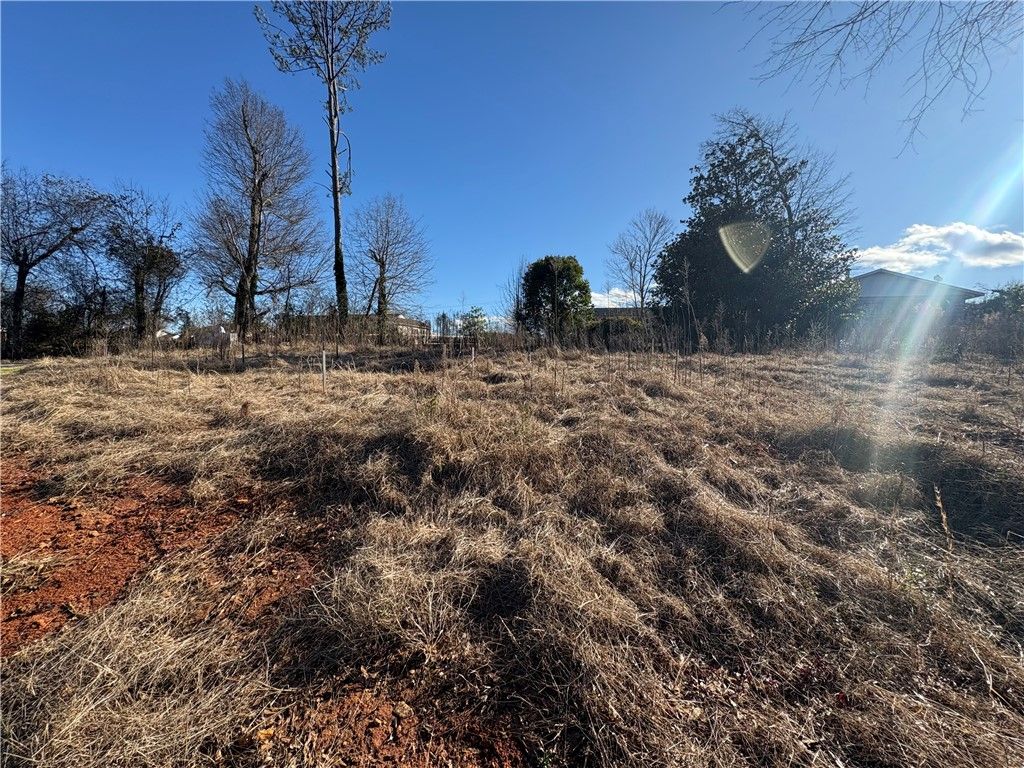 534 E South 5th Street, Seneca, SC 29678