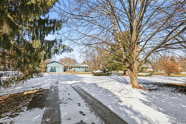 515 E Dawson Road, Milford, MI 48381