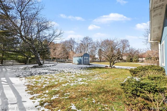 515 E Dawson Road, Milford, MI 48381