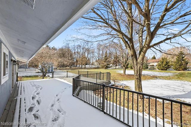 515 E Dawson Road, Milford, MI 48381