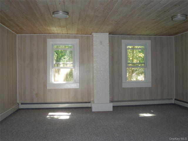 28 Strawtown Road, West Nyack, NY 10994