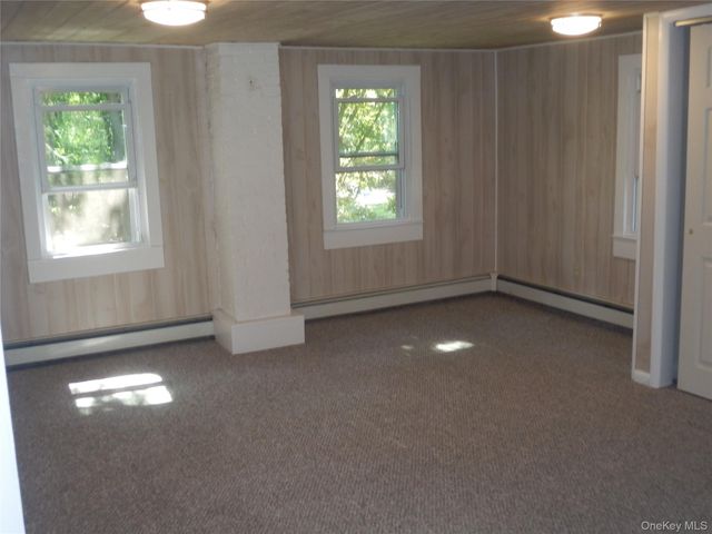 28 Strawtown Road, West Nyack, NY 10994