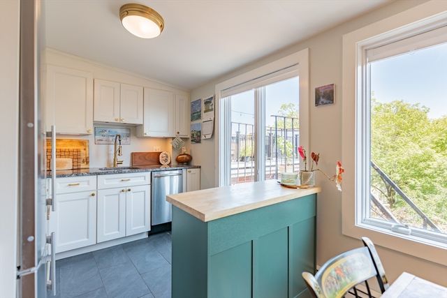 21 Harvard St 4, Boston, MA 02129