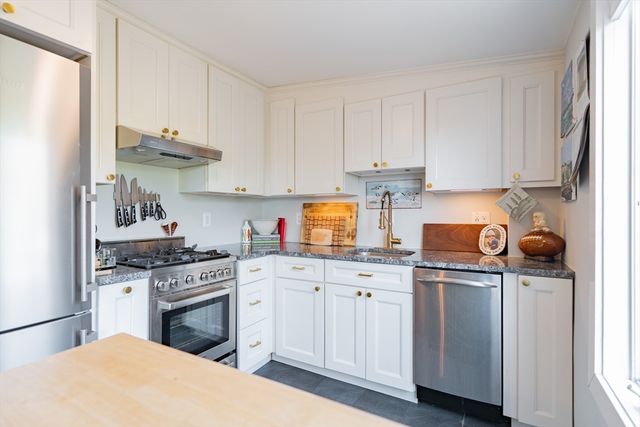 21 Harvard St 4, Boston, MA 02129