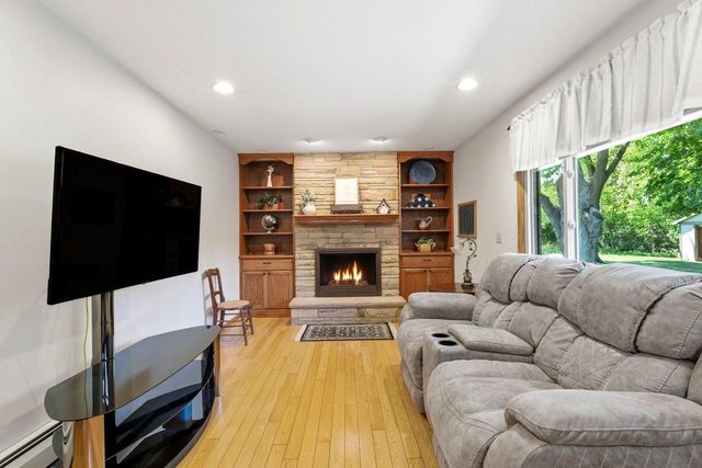 4455 N 143rd STREET, Brookfield, WI 53005