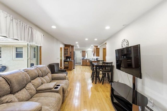 4455 N 143rd STREET, Brookfield, WI 53005
