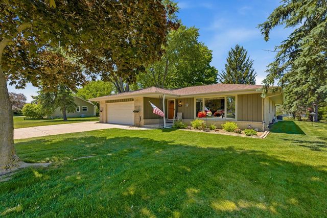 4455 N 143rd STREET, Brookfield, WI 53005