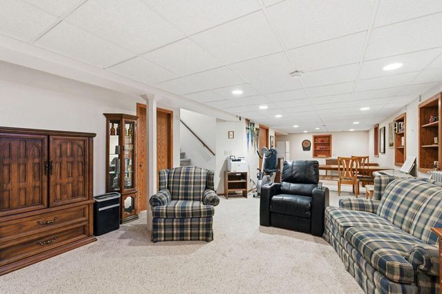 4455 N 143rd STREET, Brookfield, WI 53005