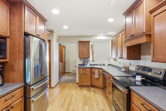 4455 N 143rd STREET, Brookfield, WI 53005