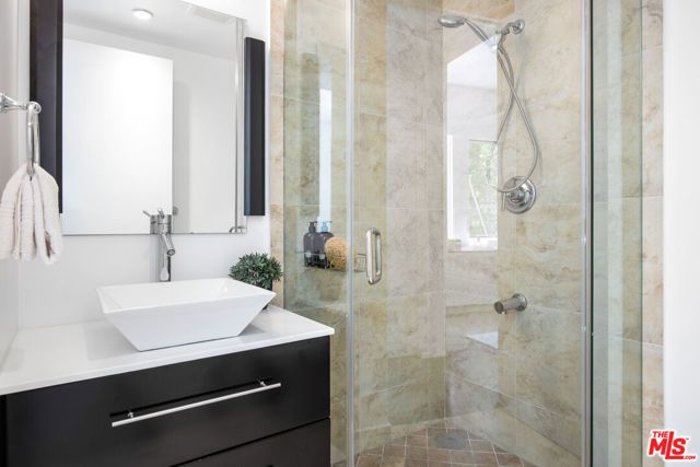 1642 Lindacrest Drive, Beverly Hills, CA 90210