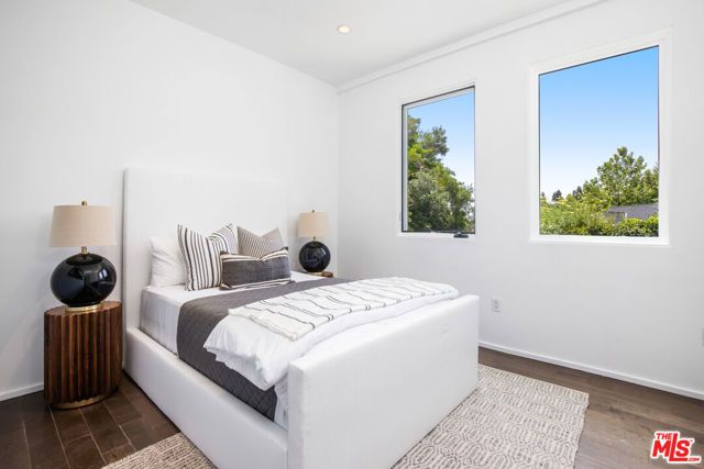 1642 Lindacrest Drive, Beverly Hills, CA 90210