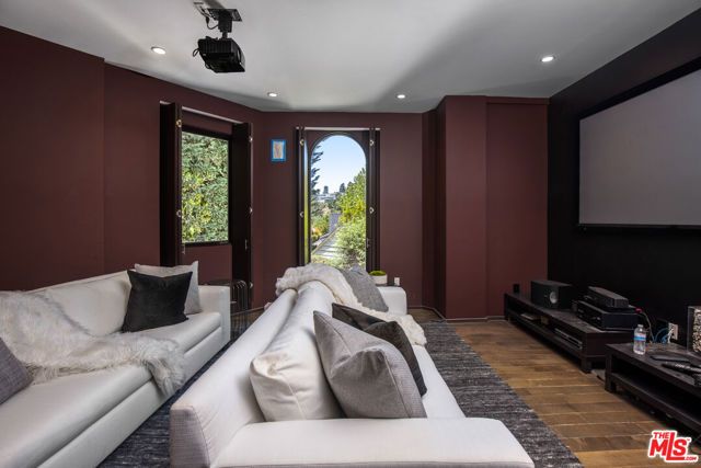 1642 Lindacrest Drive, Beverly Hills, CA 90210