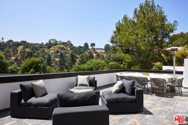 1642 Lindacrest Drive, Beverly Hills, CA 90210