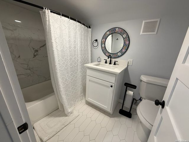 1607 N Pine Street, San Antonio, TX 78208