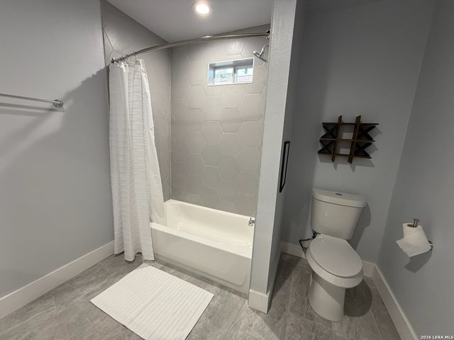 1607 N Pine Street, San Antonio, TX 78208