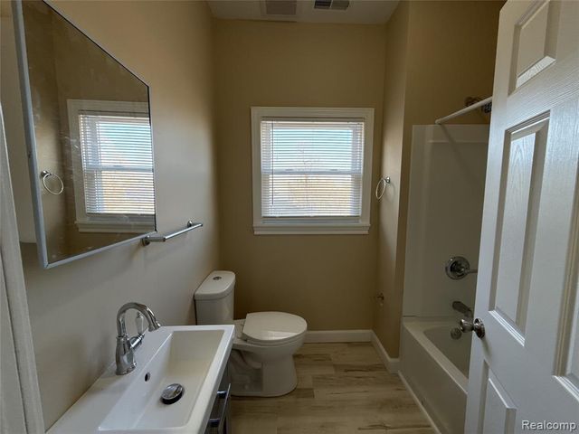 1614 W Euclid Street, Detroit, MI 48206