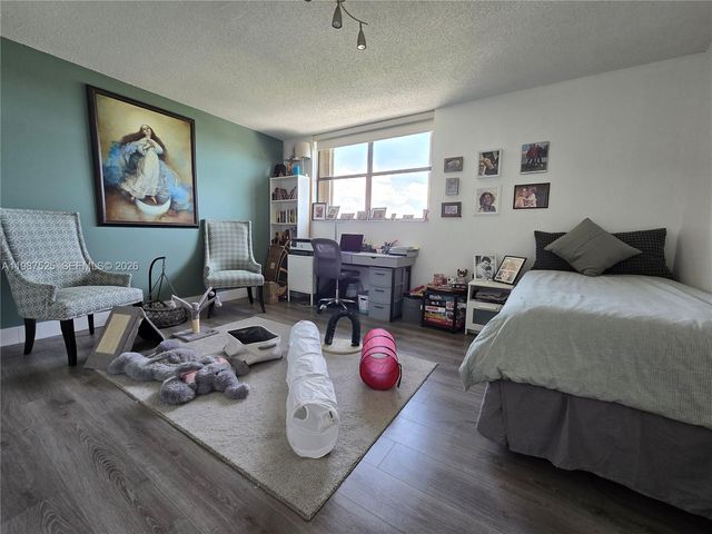 900 NE 195th Street 709, Miami, FL 33179