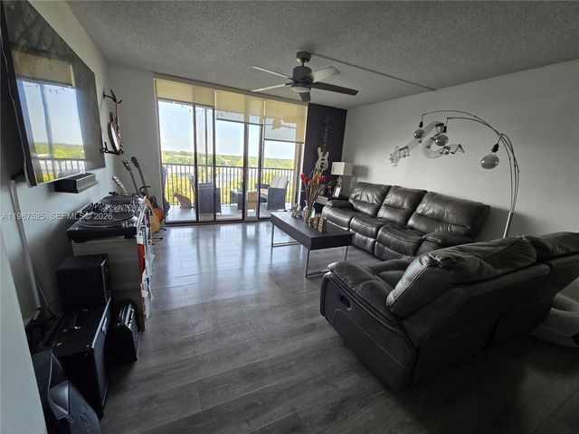 900 NE 195th Street 709, Miami, FL 33179