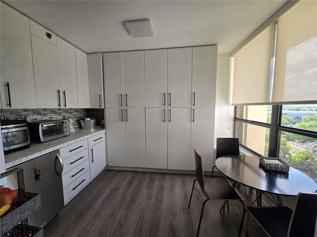 900 NE 195th Street 709, Miami, FL 33179
