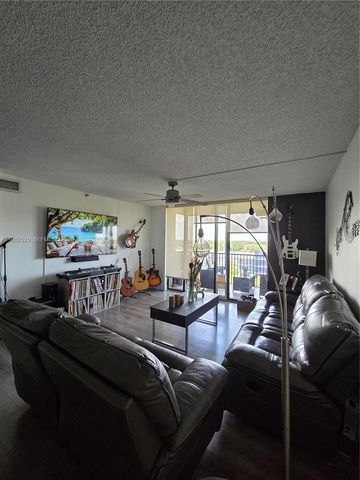 900 NE 195th Street 709, Miami, FL 33179