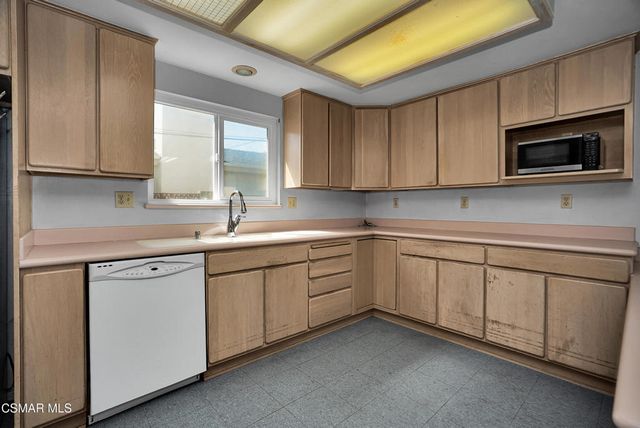 2169 Sanchez Drive, Camarillo, CA 93010