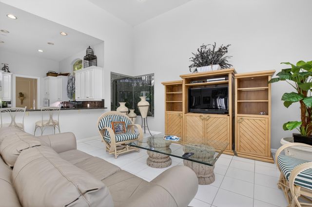 21650 Frontenac Court, Boca Raton, FL 33433