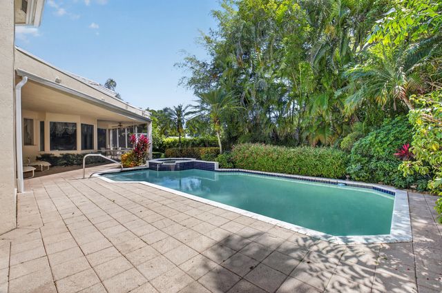 21650 Frontenac Court, Boca Raton, FL 33433