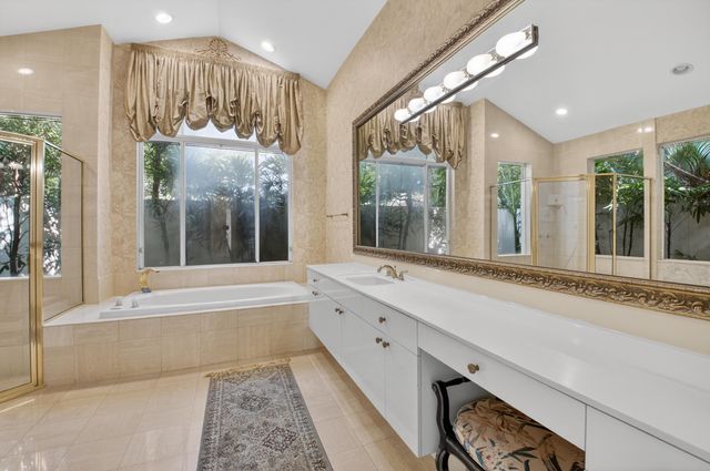 21650 Frontenac Court, Boca Raton, FL 33433