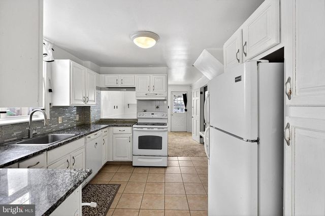 201 W MONROE AVE, New Castle, DE 19720