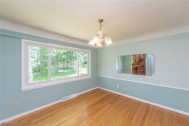 7601 Green Valley Drive, Parma, OH 44134