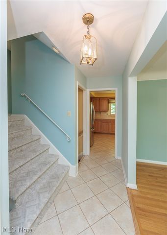 7601 Green Valley Drive, Parma, OH 44134
