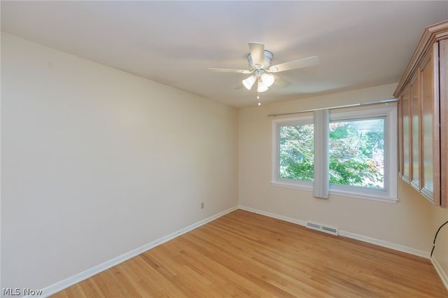 7601 Green Valley Drive, Parma, OH 44134