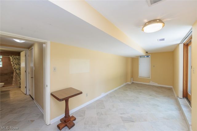 7601 Green Valley Drive, Parma, OH 44134