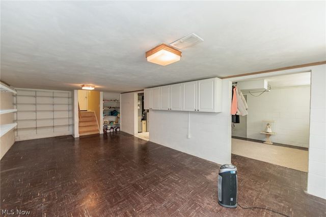 7601 Green Valley Drive, Parma, OH 44134