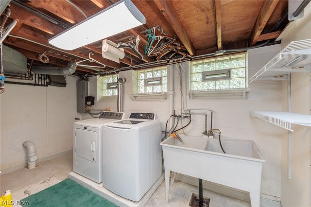 7601 Green Valley Drive, Parma, OH 44134