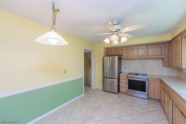 7601 Green Valley Drive, Parma, OH 44134