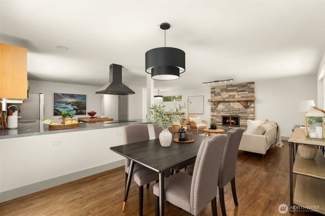 19035 SE 56th Street, Issaquah, WA 98027