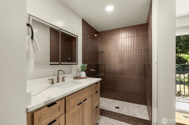 19035 SE 56th Street, Issaquah, WA 98027