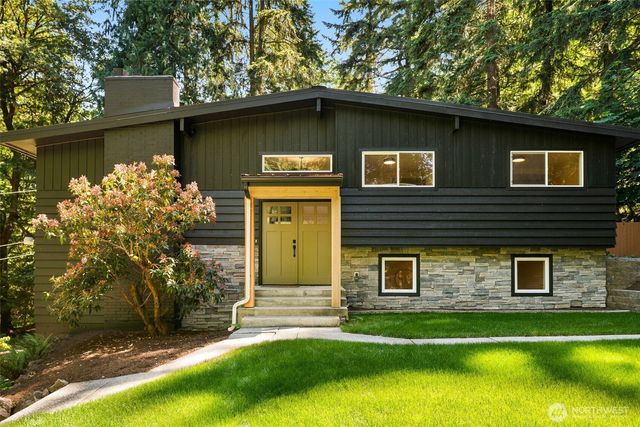 19035 SE 56th Street, Issaquah, WA 98027