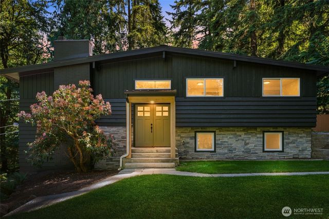 19035 SE 56th Street, Issaquah, WA 98027