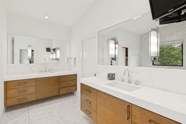 6421 Blanch Circle, Dallas, TX 75214