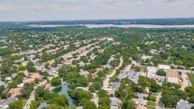 6421 Blanch Circle, Dallas, TX 75214