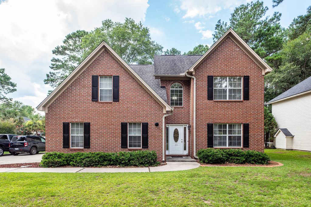 212 Hamlet Circle, Goose Creek, SC 29445