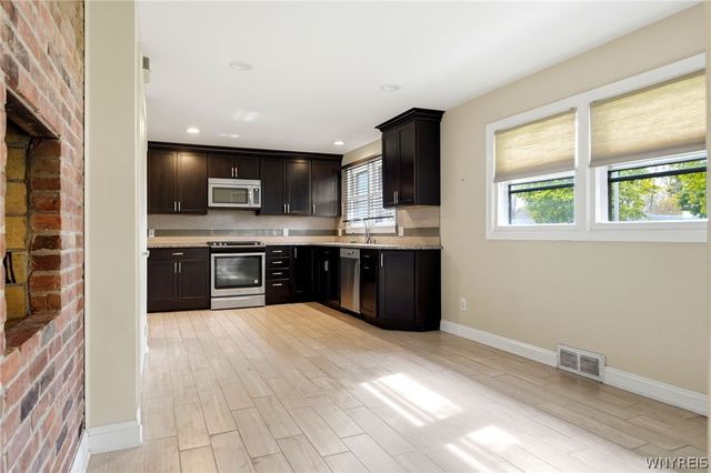 435 Park Club Lane, Amherst, NY 14221