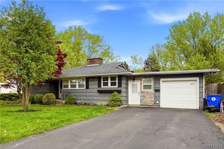 435 Park Club Lane, Amherst, NY 14221
