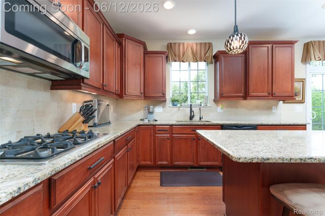 24455 Glenwood Drive, Lyon Charter Township, MI 48178