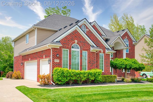 24455 Glenwood Drive, Lyon Charter Township, MI 48178
